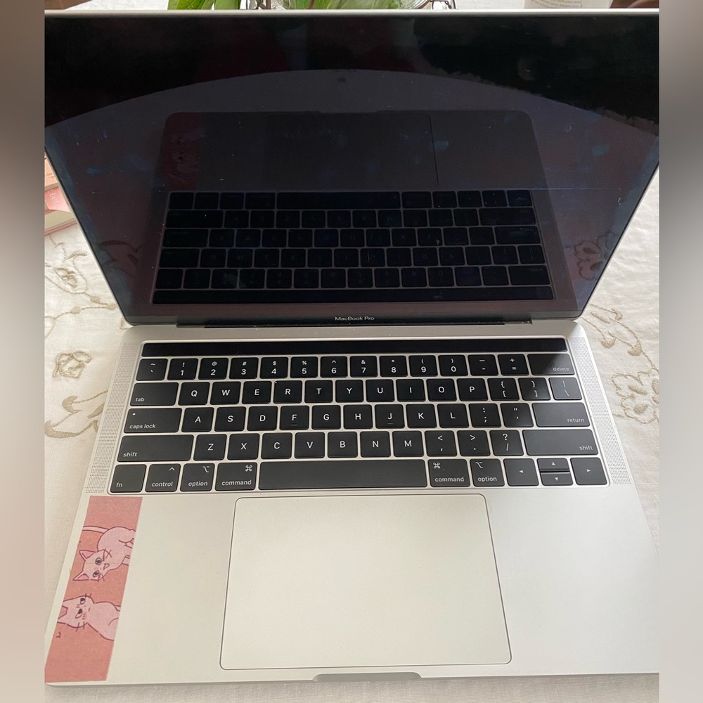 2018 MACBOOK PRO  / VERY GOOD CONDITION